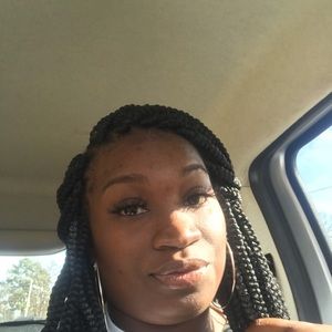 Meet your Posher, Tenisha